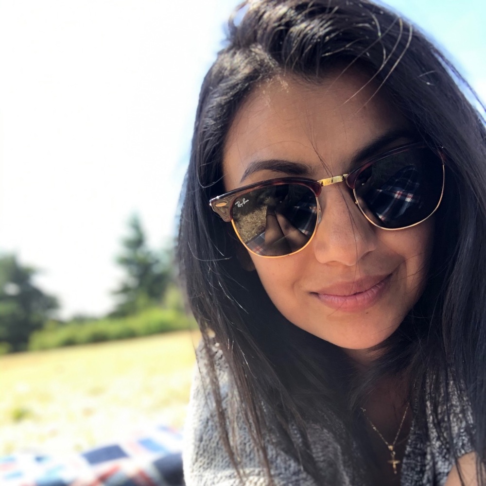 Meet your Posher, Natasha